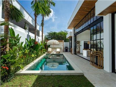 YOLLA VILLAS | BALI